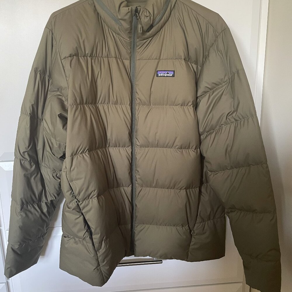 Patagonia Men's Silent Down Jacket Style # 27930